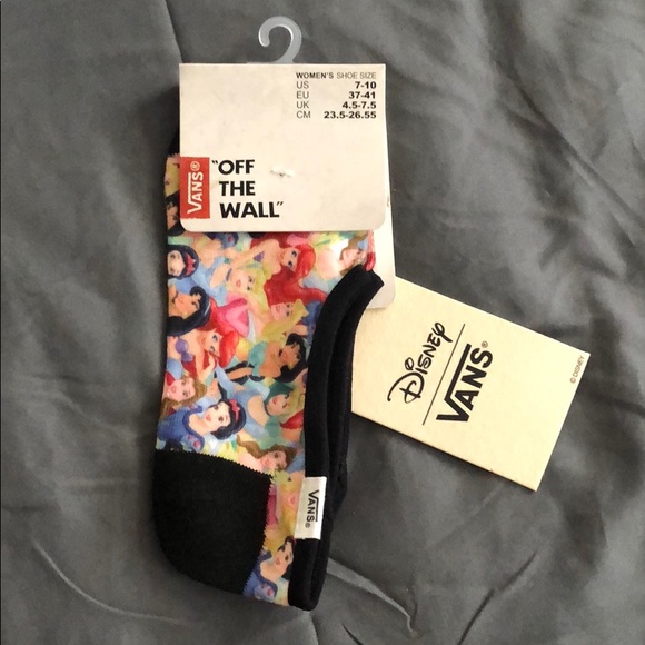 Vans X Disney Shoes with matching socks - Picture 4 of 4